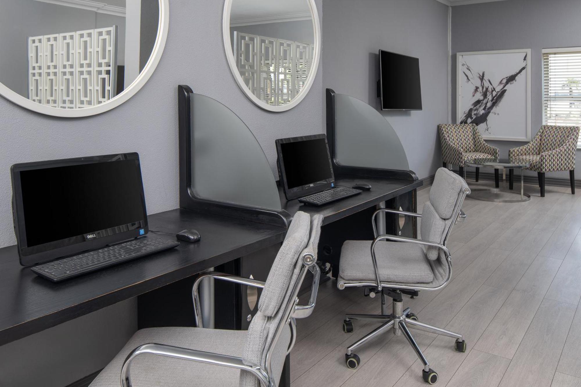Holiday Inn Johannesburg Airport By Ihg Kempton Park Exteriör bild